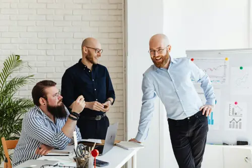 The Plannerist - Quelles sont les meilleures stratégies pour structurer mon entreprise en croissance afin de la rendre moins dépendante de ma présence constante.webp